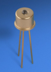 非常高速、低电容、低暗电流光电二极管，适用于极高比特率 接收器应用。感光区直径为50微米。 