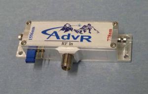 倍频 + 相位调制，同一波导内完成，减少器件数量与光路复杂度